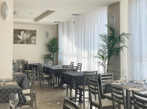 Hotel Little