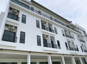 Good Morning Hotel at TakuaPa