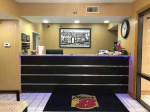 Super 8 By Wyndham Franklin Hwy 31