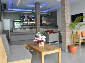 Springhill Hotel & Suites