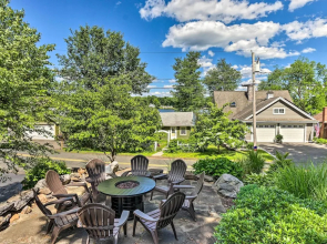 Elegant Middlefield Getaway w/ Game Room!