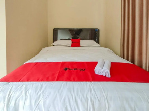 RedDoorz Near Bns Batu