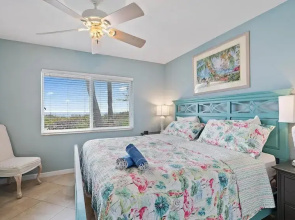 Las Hermanas 2 1 Bedroom Condo by RedAwning