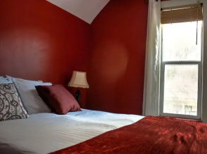 Snowshoe Pete's Mountain Retreat