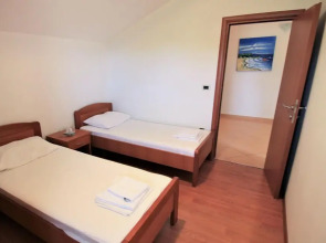 Nice Apartment in Mandre With 2 Bedrooms, Wifi and Indoor Swimming Pool