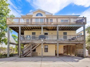 1603 Changes in Attitude 9 Min to Beach