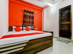 OYO 83982 Hotel Majestic Inn