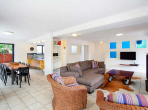 Ross Cres Spacious Private Beach House
