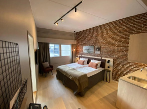 Skyline Airport Hotel