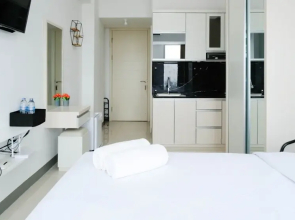 Cozy Living Studio Connected To Mall At Supermall Mansion Apartment