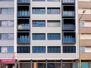 Nomad's 2bdr Riverside Lisbon