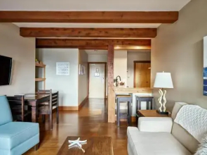 Whiskey Landing #211 Ocean's Edge by Natural Elements Vacation Rentals