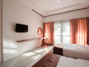 Surya Kencana Seaside Hotel