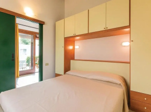 Awesome Apartment in Iseo BS With 2 Bedrooms, Wifi and Outdoor Swimming Pool