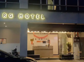 OYO 90724 Rg Hotel