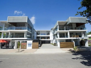 Maggies Beachfront Apt. 1