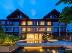 Julong Town Hotel