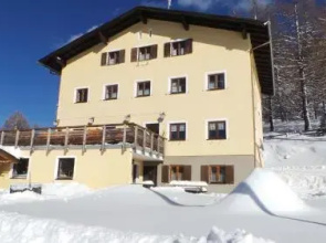 Skihütte Zams Tirol Österreich