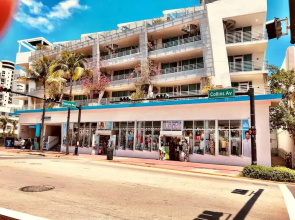 De Soleil Hotel on Ocean Drive
