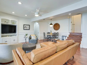Gorgeous Granbury Lake Getaway w/ Pool & Dock!