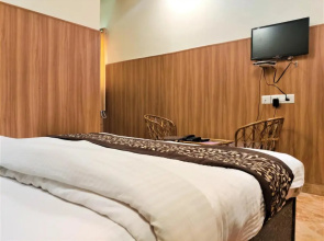 Bhagirathi Hotel in Tapovan By PerfectStyaz