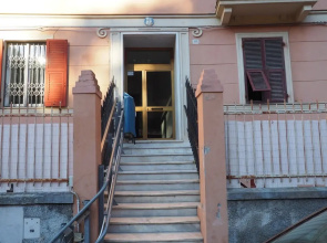 La Porta Accanto