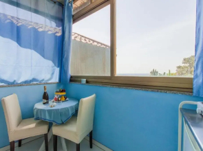 Casa Azzurra Front Beach