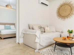 5 Star Residence 3Bdr, 2Bth, Roofdeck, Naxos Town