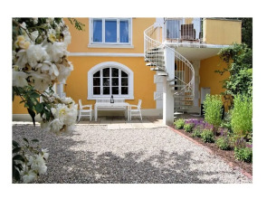 Golden Villa at the Museumsberg