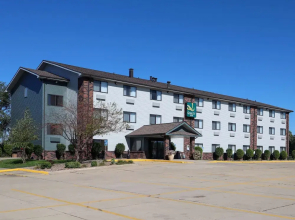 Quality Inn & Suites Bloomington