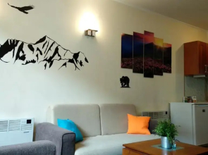 Pine Tree Apartment 3 - B3