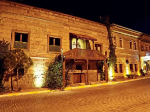 Anatolia Raymonde Cave House