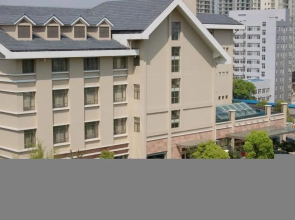 Yichang Guobin Garden Hotel