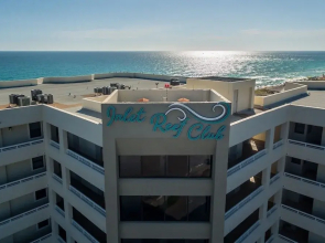 Inlet Reef 405 3 Bedroom Condo by RedAwning