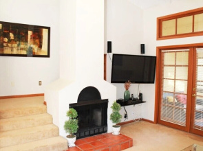 Cottage Grove Holiday Home