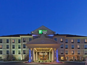 Holiday Inn Express & Suites Ft. Smith - Airport
