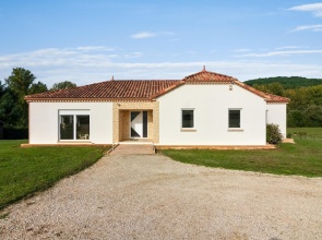 Villa With 4 Bedrooms in Prayssac, With Wonderful Mountain View, Priva