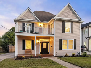 Outdoor Oasis: 2 Mi to Downtown Dallas & Venues!