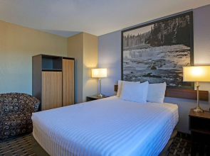 Super 8 by Wyndham Kamloops On The Hill