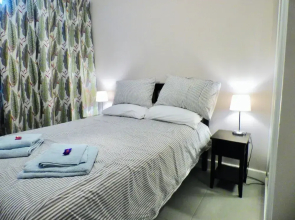 Gower - 2 Beds - Parking - EV Charger - Wifi