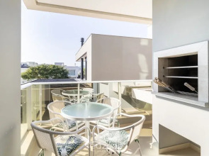 Apt w/ BBQ 1km From Jurere Beach - Les106