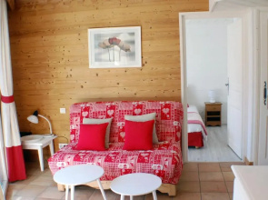 La Baie des Voiles pieds dans l'eau, 12 Apts du studio au Duplex by Location lac Annecy, LLA Selections