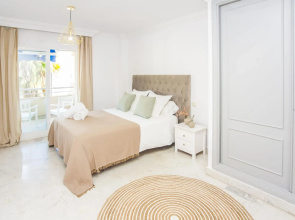 Marina de Banus sea views