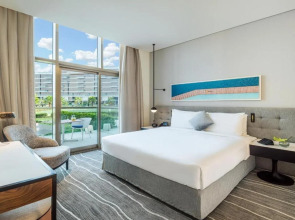 Th8 Palm Dubai Beach Resort, Vignette Collection, by IHG