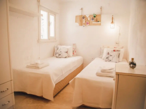 Seven Angels Hotel