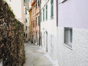 330 Holiday Apartments Manarola