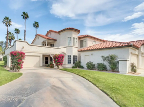 Palm Desert Condo w/ Patio & Community Perks!