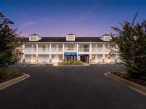 Baymont by Wyndham Forest City