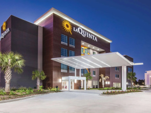 La Quinta Inn & Suites by Wyndham Baton Rouge - Port Allen