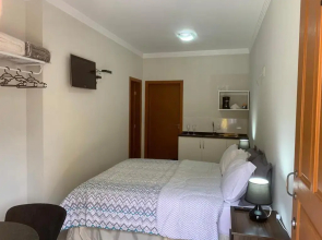 Ipe Suites
